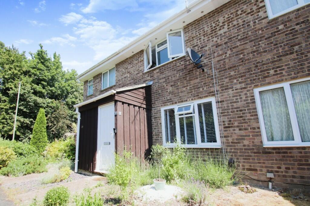 2 bedroom terraced house for sale in Ainsley Gardens, Boyatt Wood, SO50