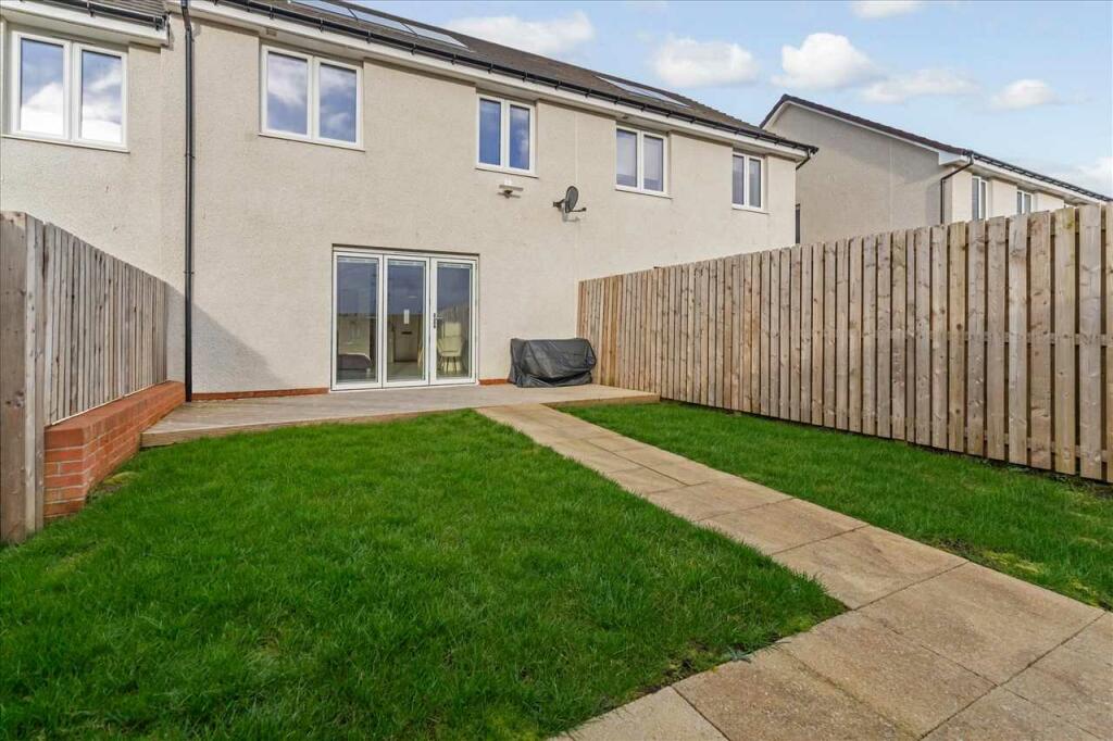 3 bedroom terraced house for sale in Catbells Drive, Jackton Green, JACKTON, G75