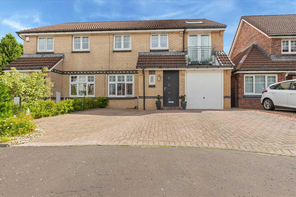 Main image of property: Machrie Green, Lindsayfield, EAST KILBRIDE