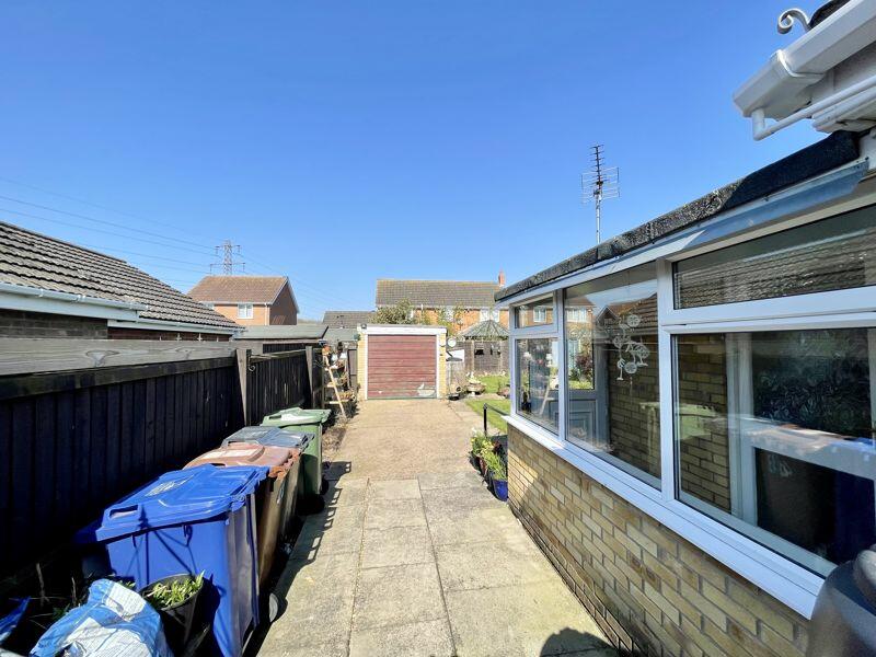 3 bedroom semidetached bungalow for sale in Oakwood Drive, Wybers Wood