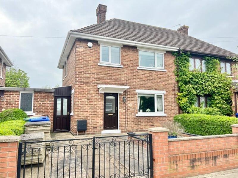 3 bedroom semidetached house for sale in Sandringham Road, Cleethorpes