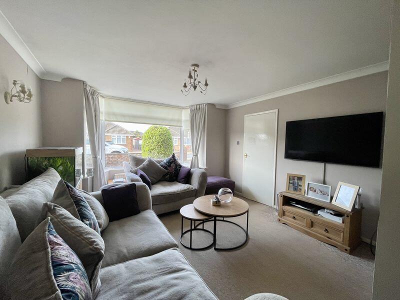 3 bedroom semidetached house for sale in Worlaby Road, Scartho , DN33