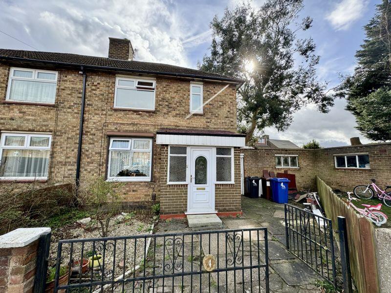 2 bedroom semidetached house for sale in Marton Grove, Grimsby , DN33