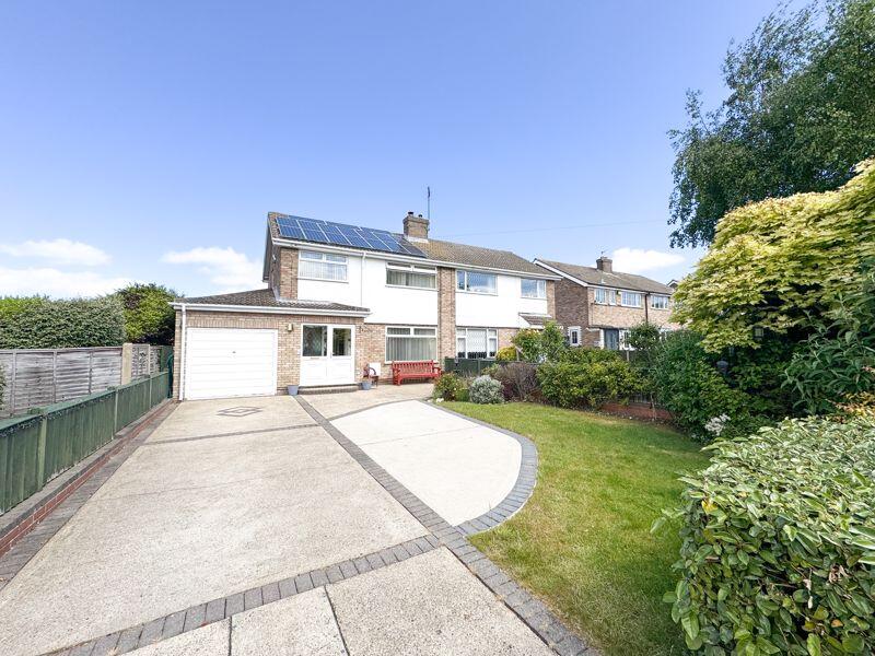 3 bedroom semi-detached house