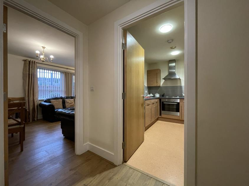 2 bedroom flat for sale in Hall Farm Road, Swadlincote DE11 8ND, DE11