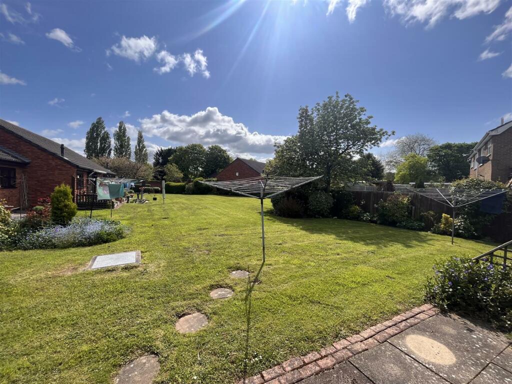 2 bedroom bungalow for sale in New Street, Church Gresley, Swadlincote