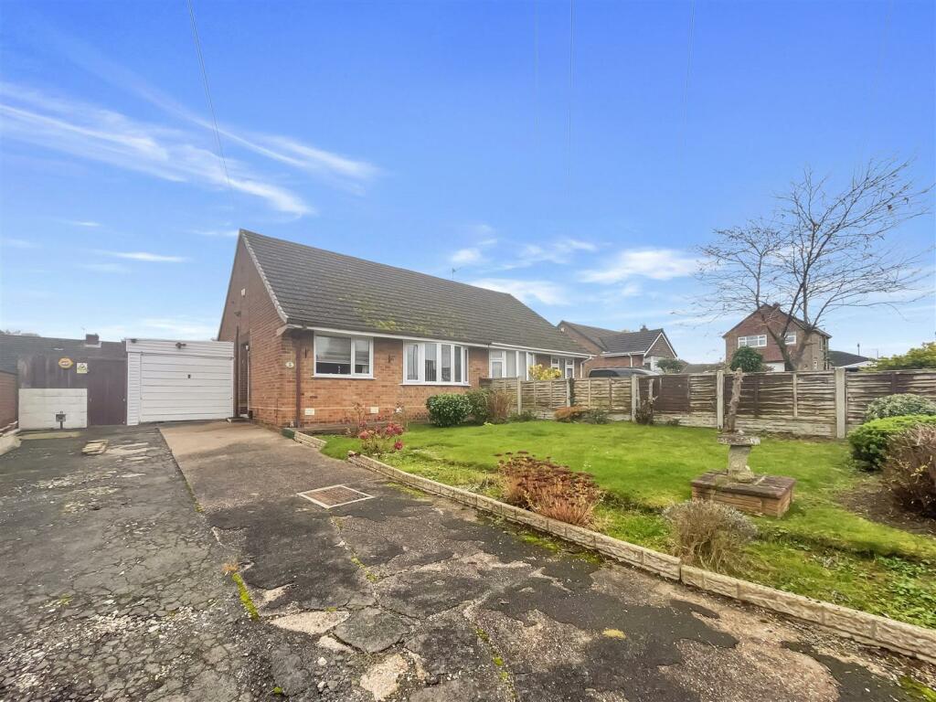 2 bedroom bungalow for sale in Beech Grove, Newhall, Swadlincote, DE11