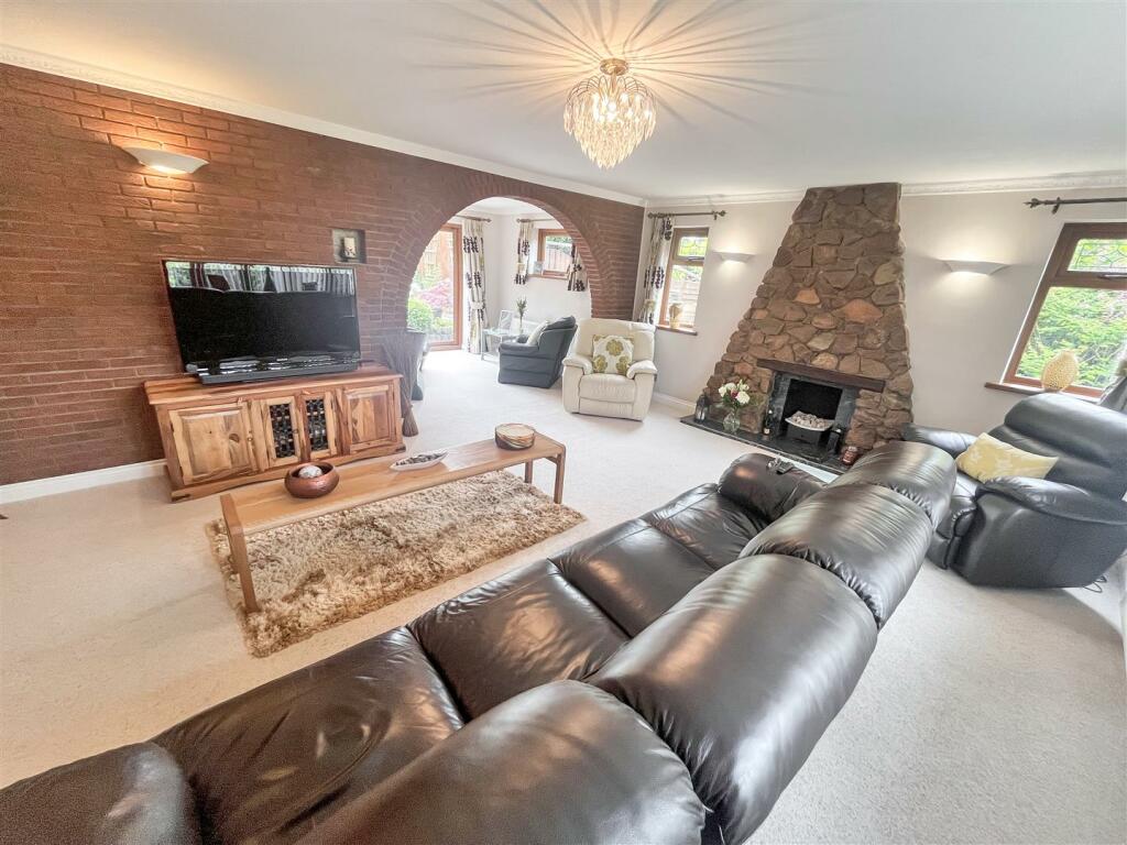 Additional property image - Church Street, Swadlincote