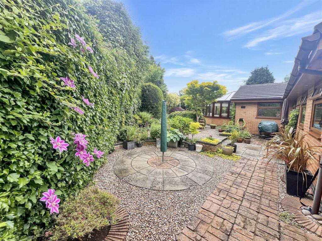 Additional property image - Church Street, Swadlincote