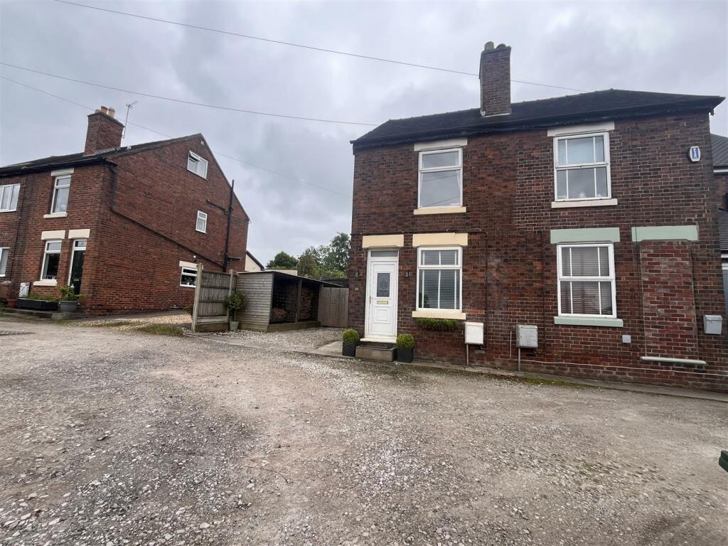 2 bedroom semidetached house for sale in Fields Lane, Castle Gresley