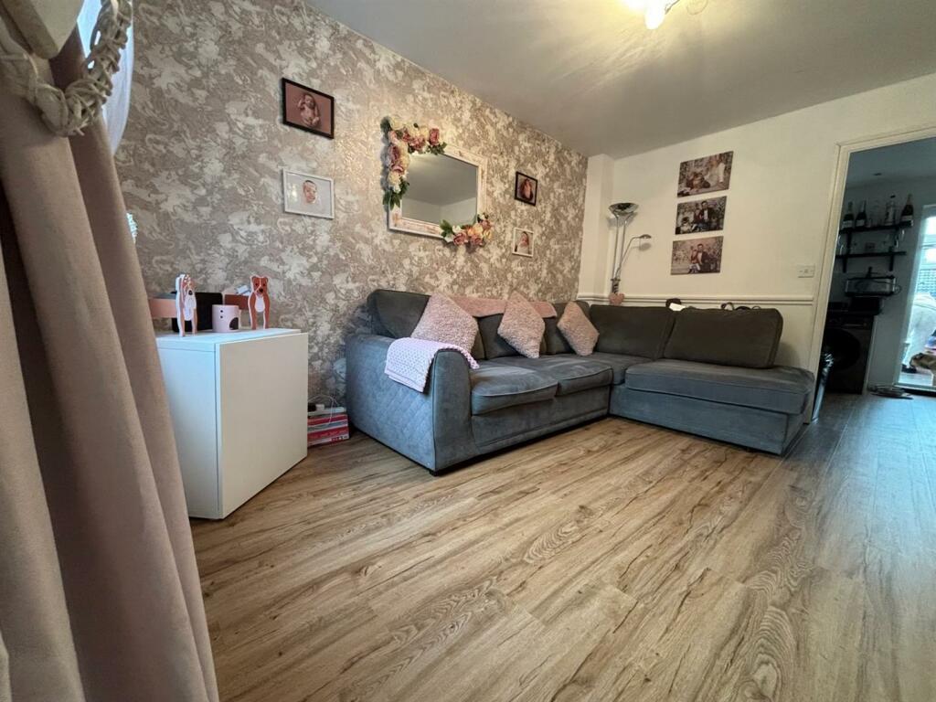 Additional property image - Anchor Close, Swadlincote