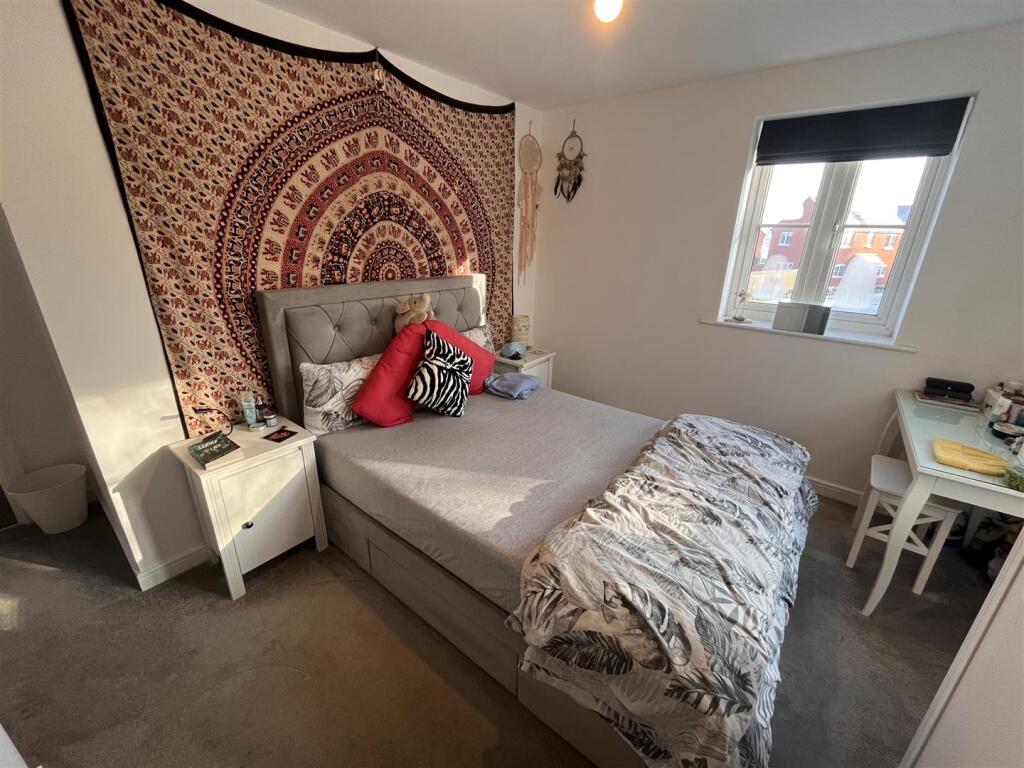 Additional property image - Kirtley Drive, Swadlincote
