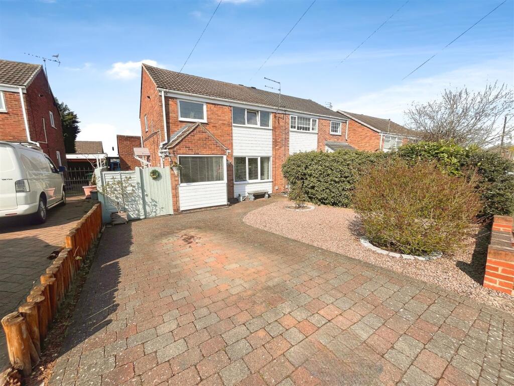 Main image of property: Cotswold Close, Swadlincote