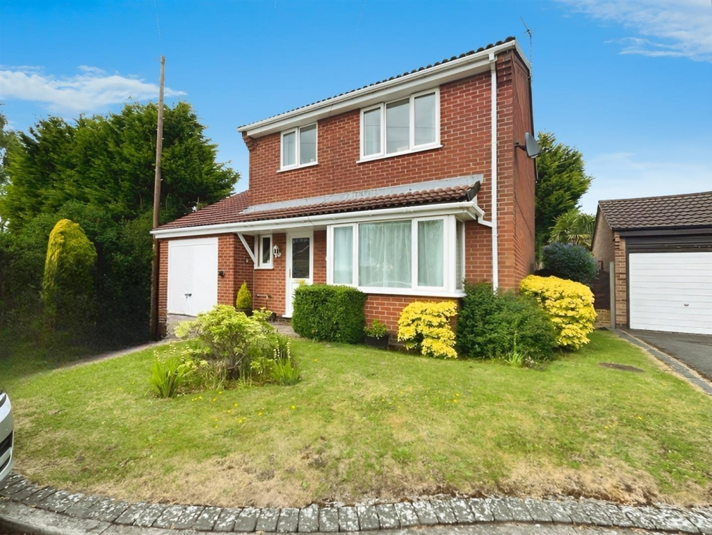 Main image of property: Topmeadow, Midway, Swadlincote