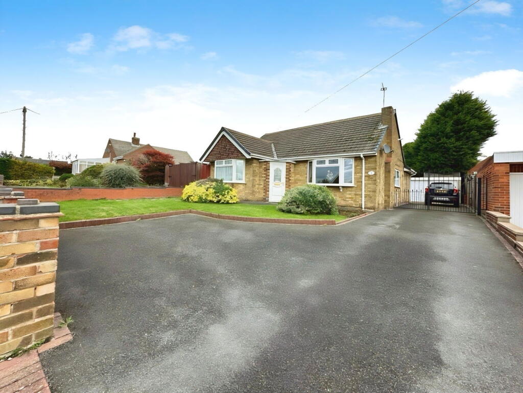 Main image of property: Birch Avenue, Newhall, Swadlincote, DE11 0NG