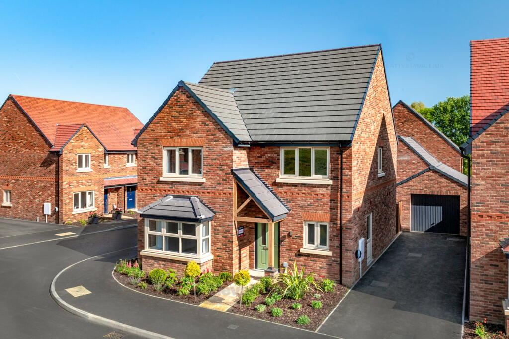 4 bedroom detached house for sale in Nash Road, Great Horwood, Milton