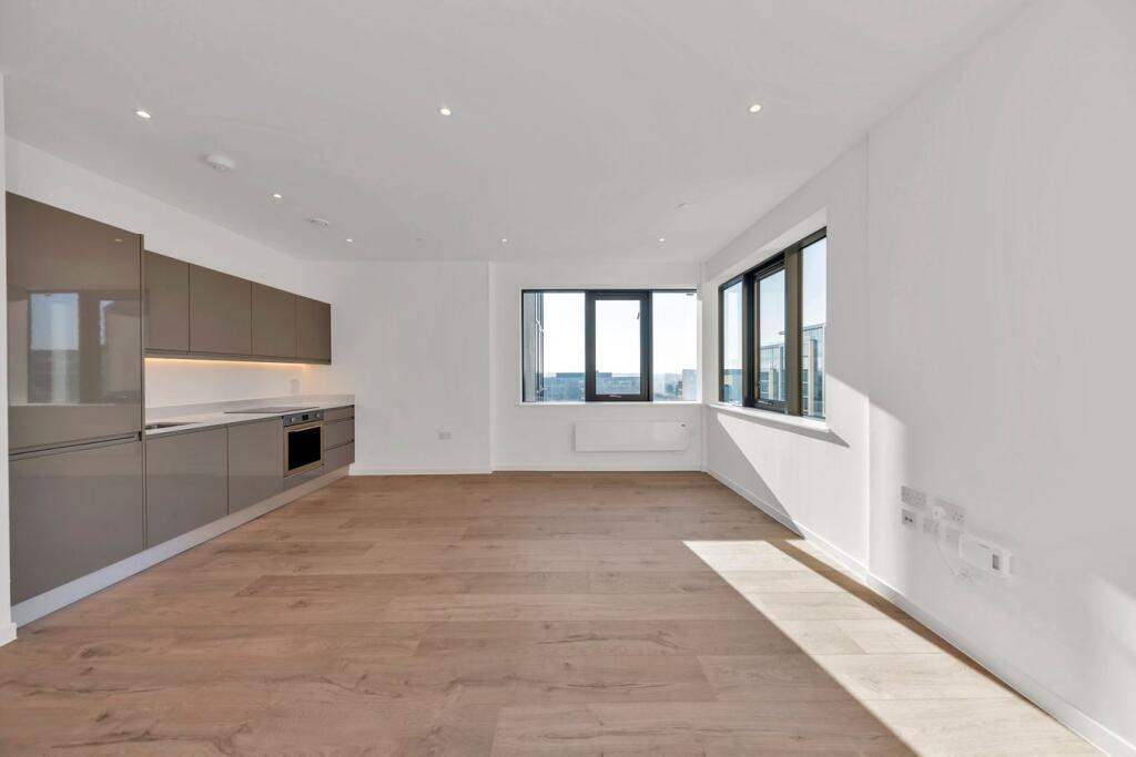 Main image of property: Midsummer Boulevard , Milton Keynes, MK9