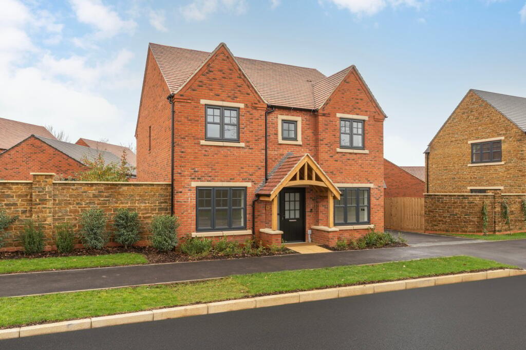 Main image of property: Hayfield gardens, Toddington , Dunstable, LU5