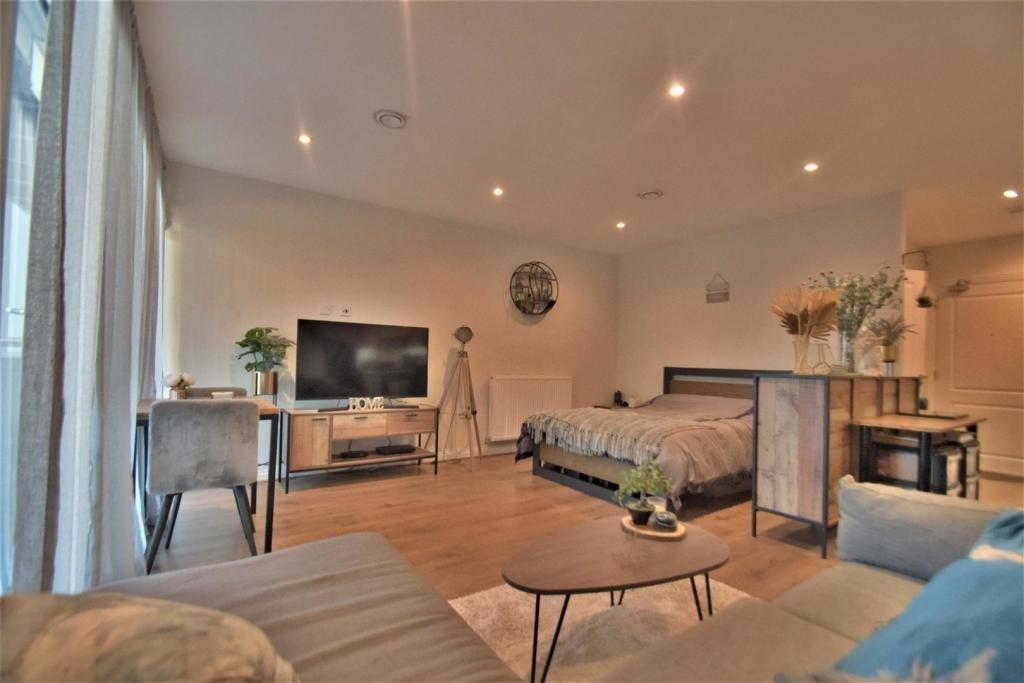Main image of property: Harefield Road, Uxbridge