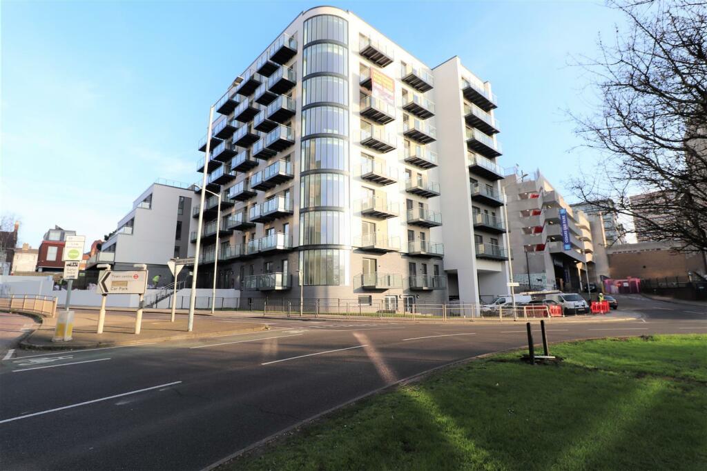 1 bedroom apartment for rent in Panorama Apartments, Uxbridge, UB8