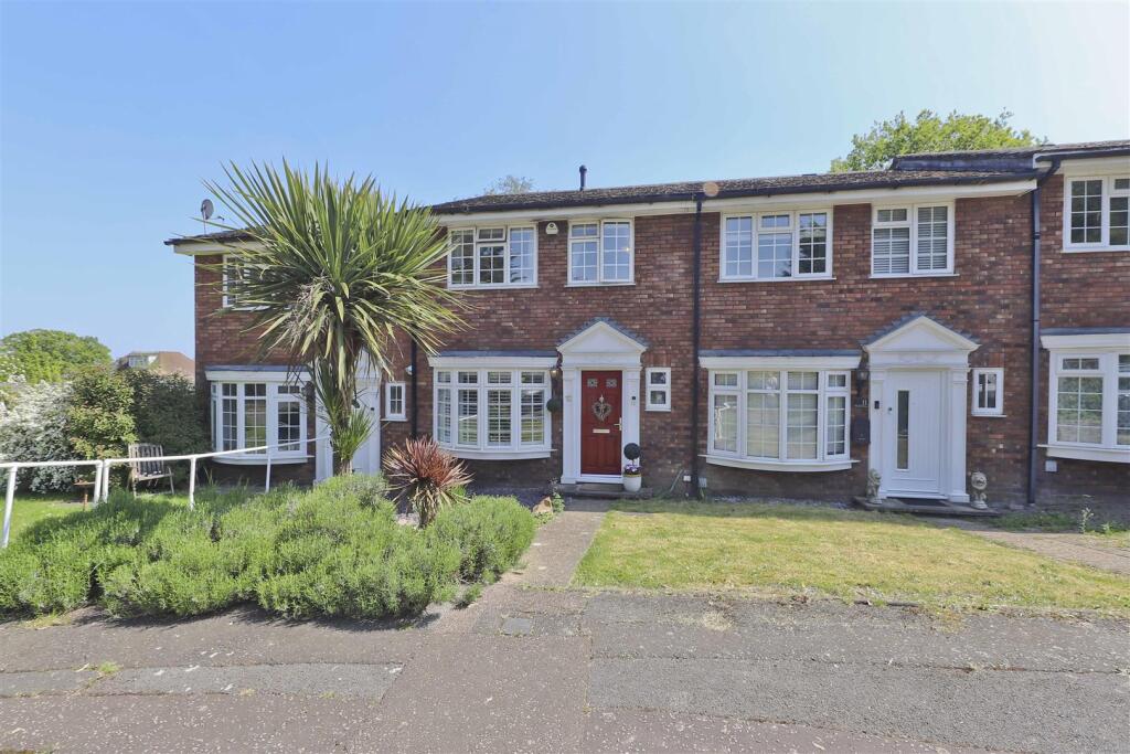 Main image of property: Silverbirch Close, Ickenham