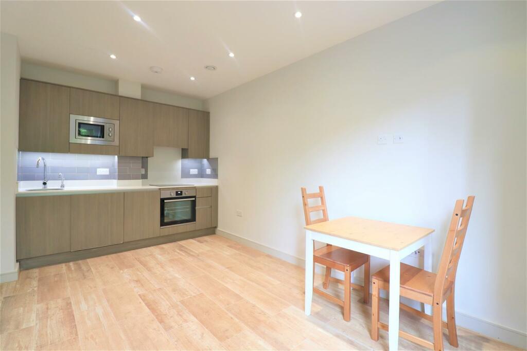 1 bedroom apartment for sale in Lovell House, Uxbridge, UB8