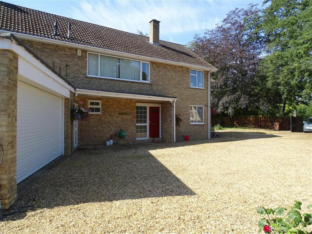 4 bedroom detached house for sale in off Wisbech Road Thorney, PE6