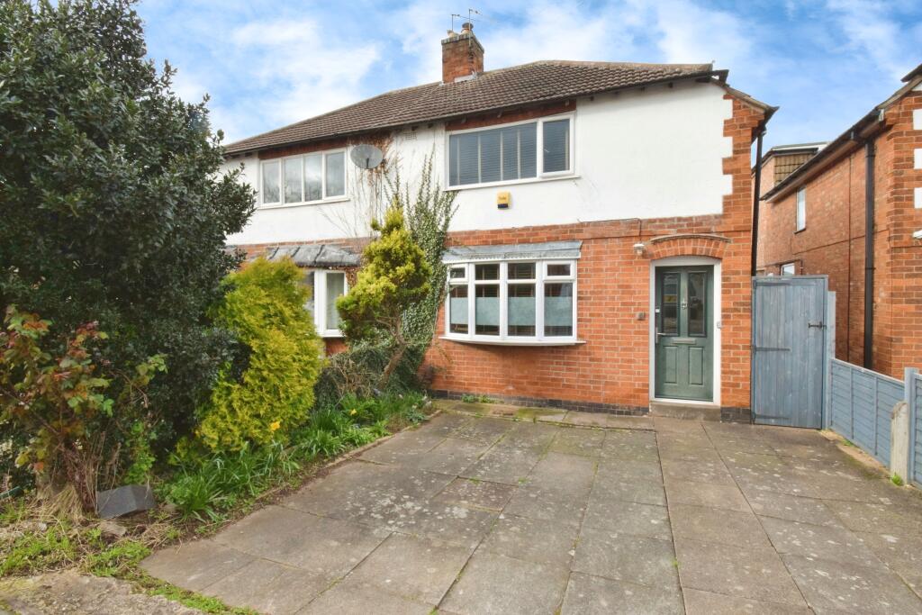 3 bedroom semidetached house for sale in Iris Avenue, Birstall, Leicester, Leicestershire, LE4