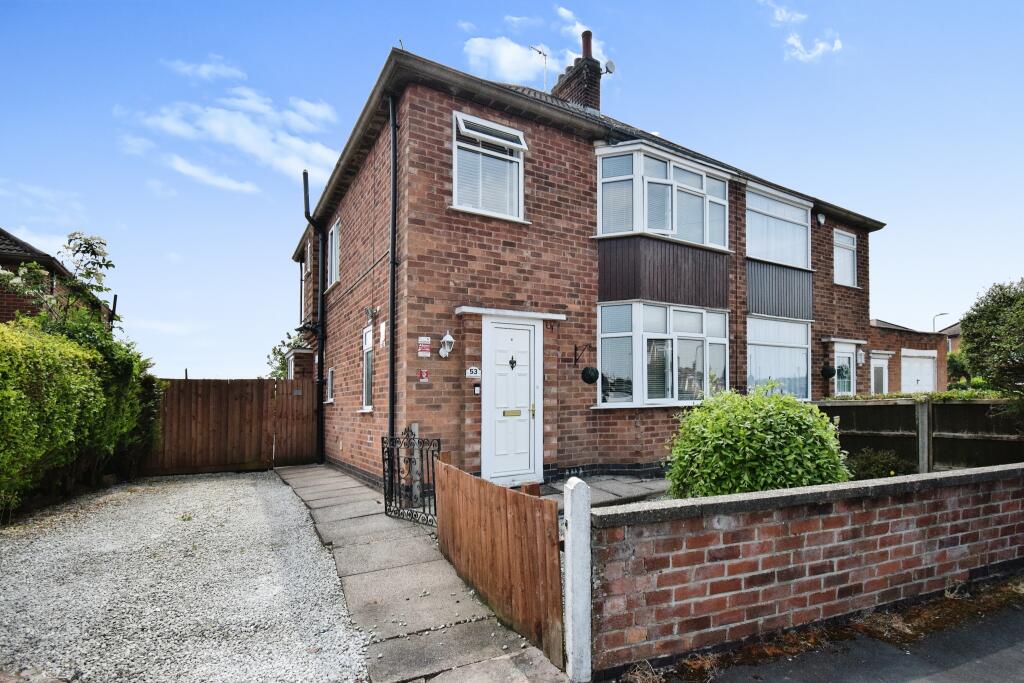 3 bedroom semidetached house for sale in Lambourne Road, Birstall