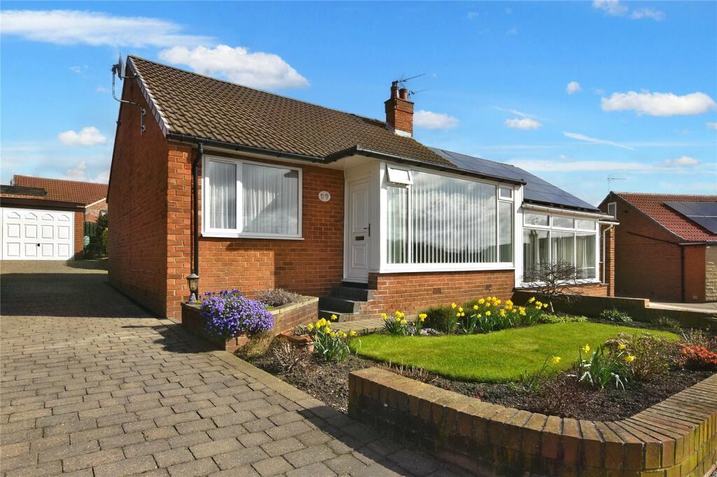 2 bedroom bungalow for sale in Croft House Way, Morley, Leeds, West