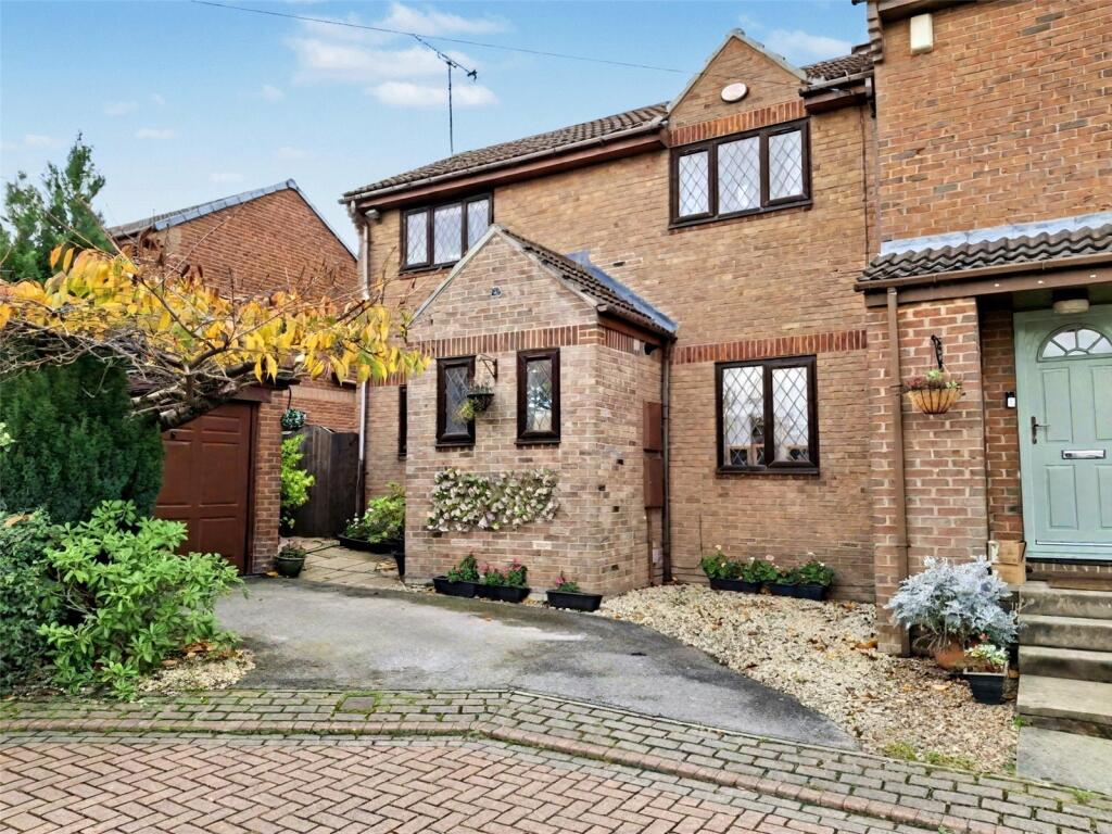 Main image of property: Topcliffe Grove, Morley, Leeds