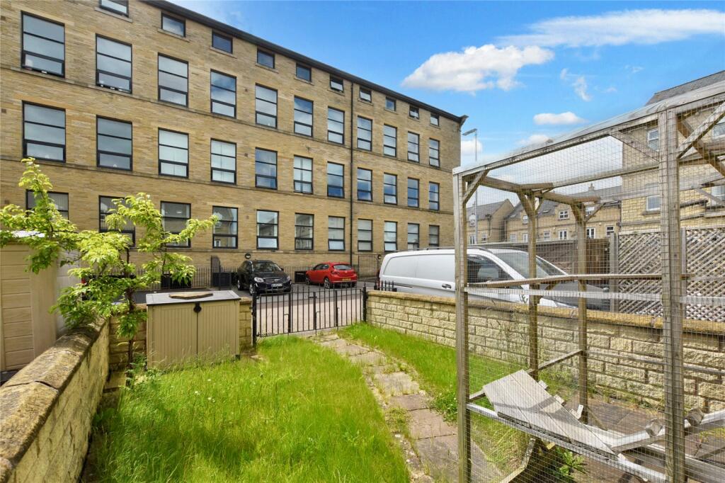 Additional property image - Moor Top, Drighlington, Bradford