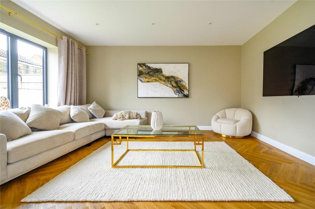 Additional property image - Wakefield Road, Drighlington, Bradford, West Yorkshire