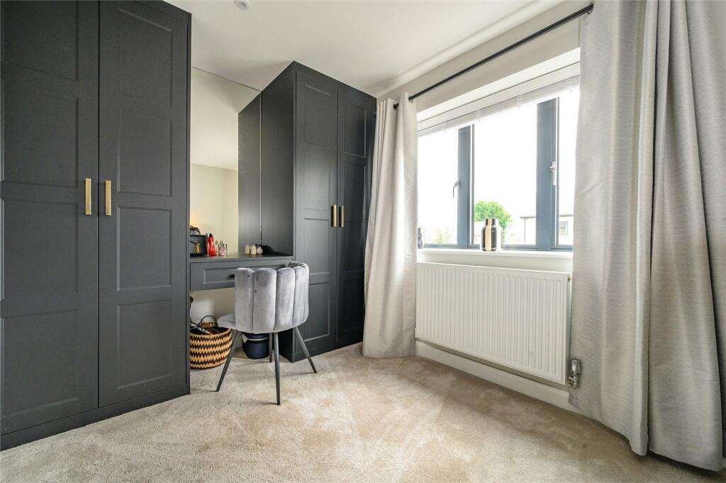 Additional property image - Wakefield Road, Drighlington, Bradford, West Yorkshire