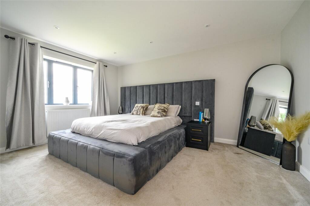 Additional property image - Wakefield Road, Drighlington, Bradford, West Yorkshire