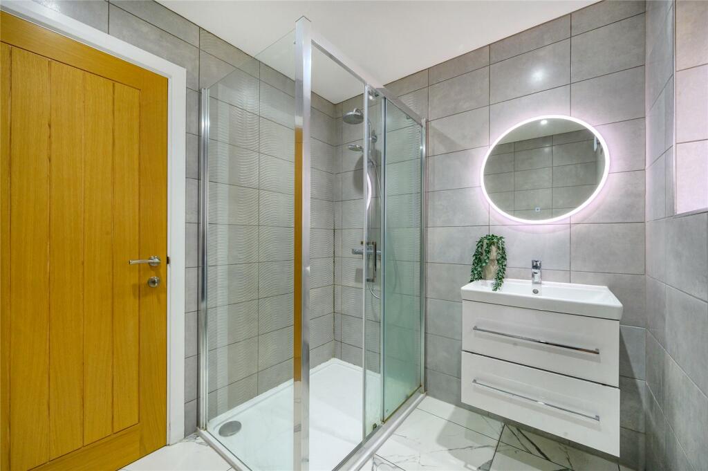 Additional property image - Wakefield Road, Drighlington, Bradford, West Yorkshire