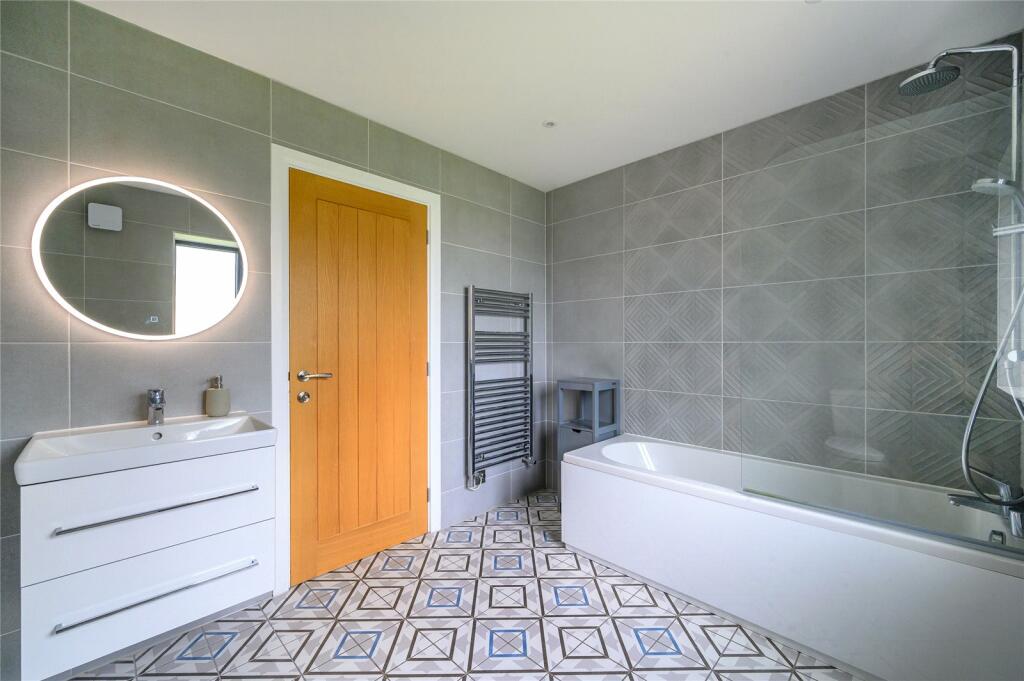 Additional property image - Wakefield Road, Drighlington, Bradford, West Yorkshire