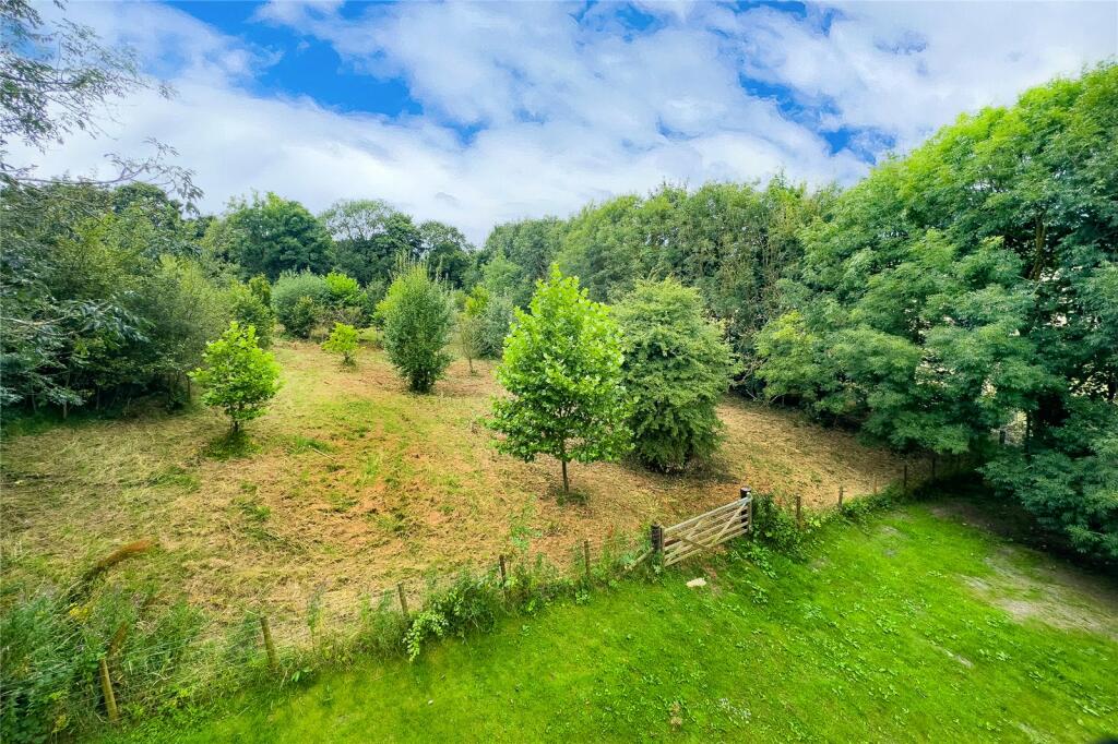 Additional property image - Wakefield Road, Drighlington, Bradford, West Yorkshire