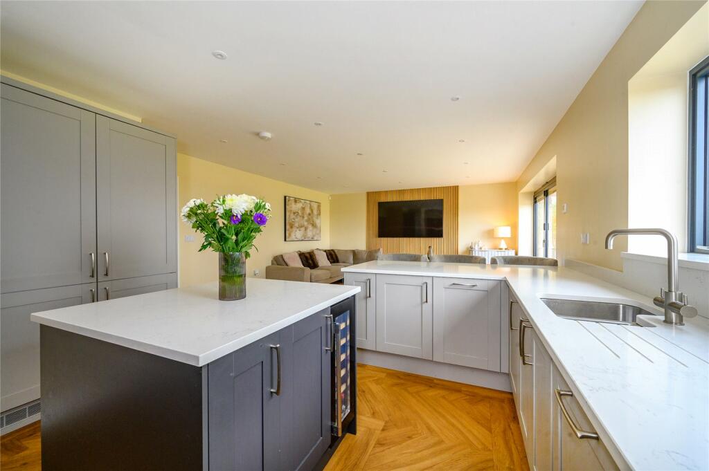 Additional property image - Wakefield Road, Drighlington, Bradford, West Yorkshire