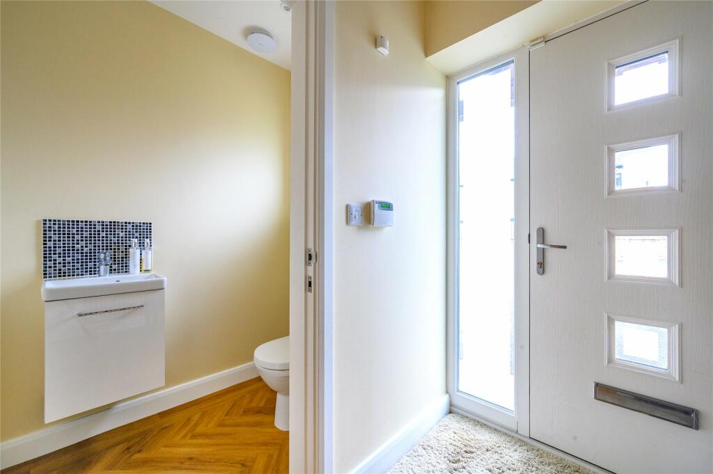 Additional property image - Wakefield Road, Drighlington, Bradford, West Yorkshire