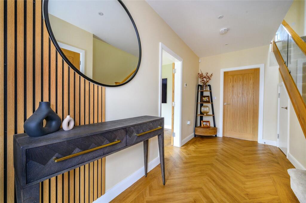 Additional property image - Wakefield Road, Drighlington, Bradford, West Yorkshire