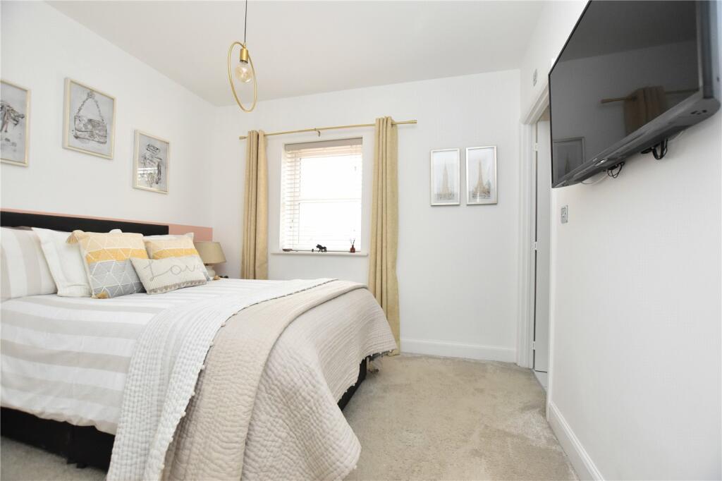 Additional property image - Crocus Drive, Drighlington, Bradford, West Yorkshire