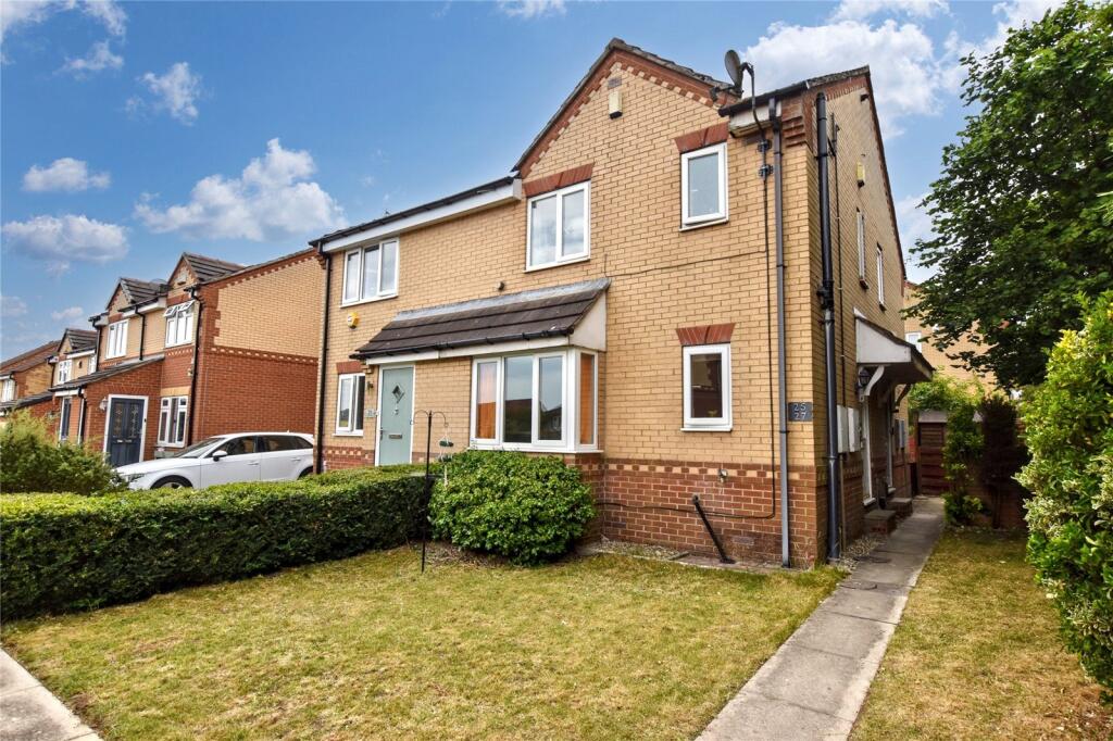 Main image of property: Kingfisher Mews, Morley, Leeds, West Yorkshire