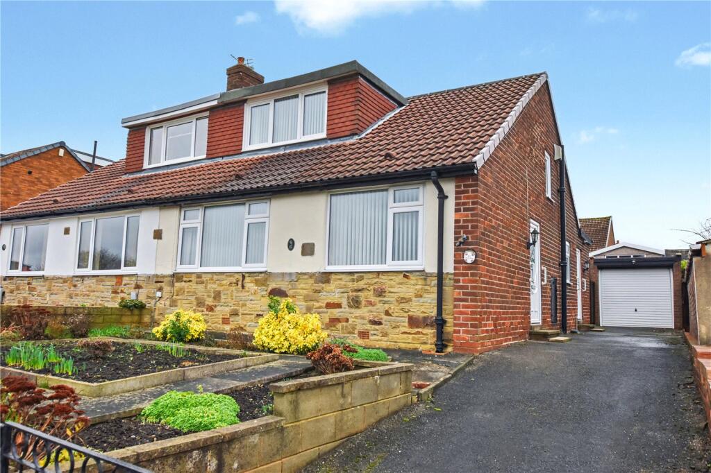 Main image of property: Batley Road, Tingley, Wakefield, West Yorkshire