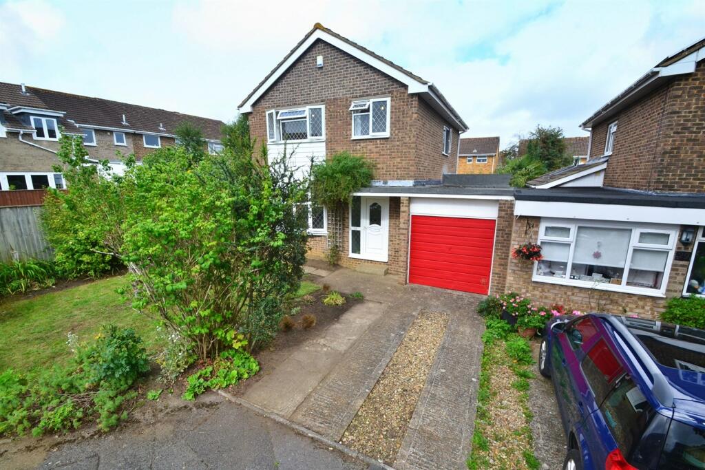 3 bedroom detached house for sale in Hamworthy, BH15