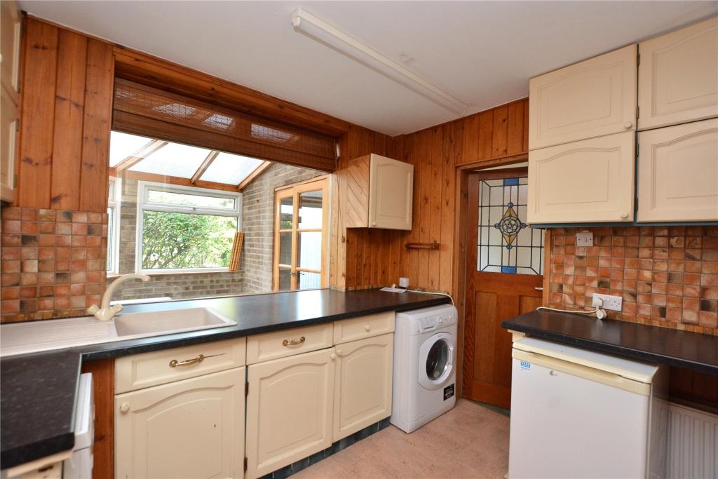 3 bedroom semidetached house for sale in Carr Manor Drive, Leeds, LS17