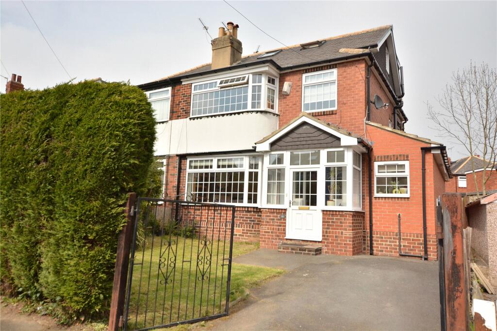 4 bedroom semi-detached house for sale in Stainburn View, Leeds, West Yorkshire, LS17