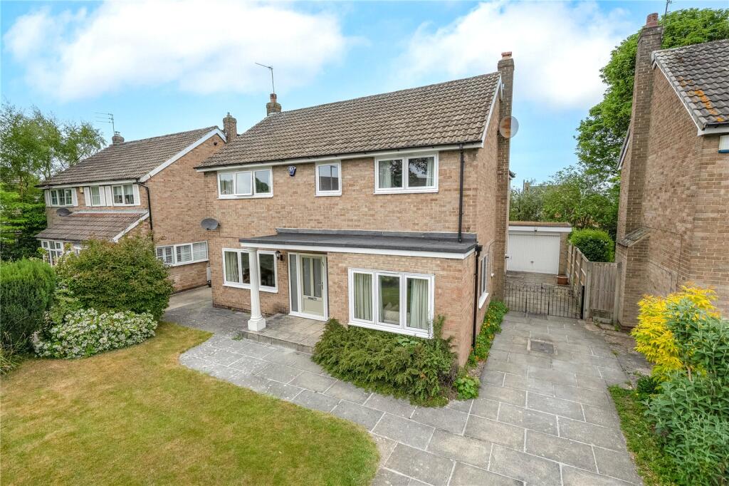 Main image of property: Shadwell Park Gardens, Leeds, West Yorkshire