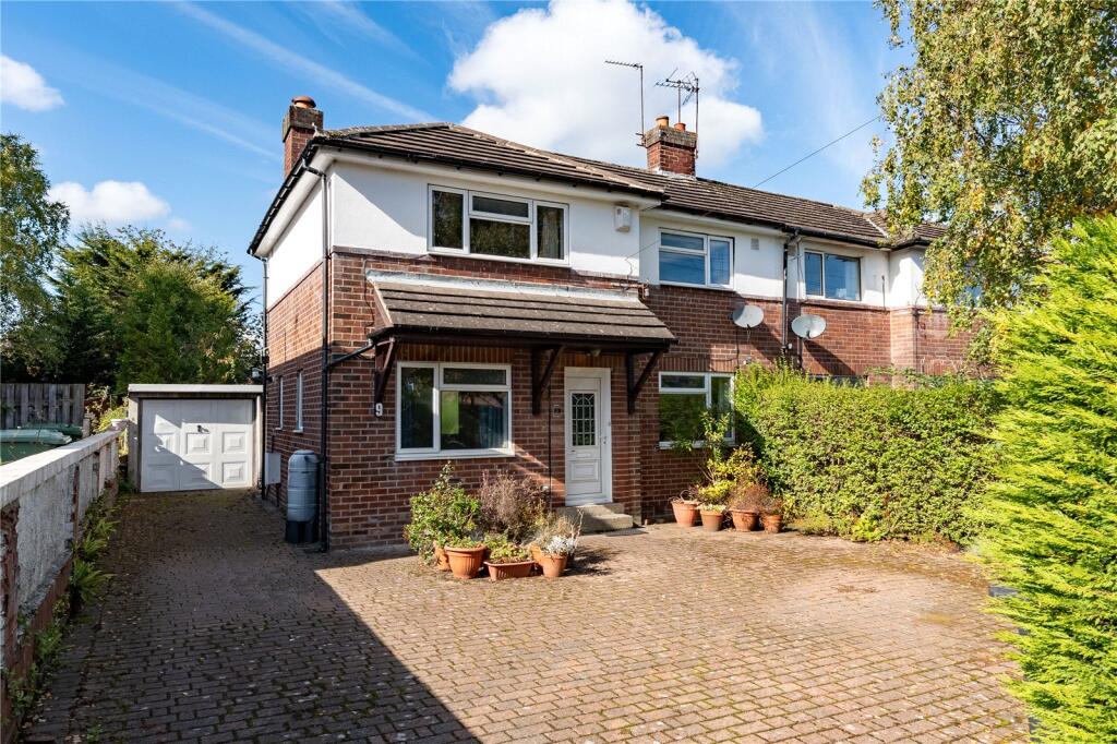 Main image of property: Hawks Nest Gardens East, Leeds, West Yorkshire