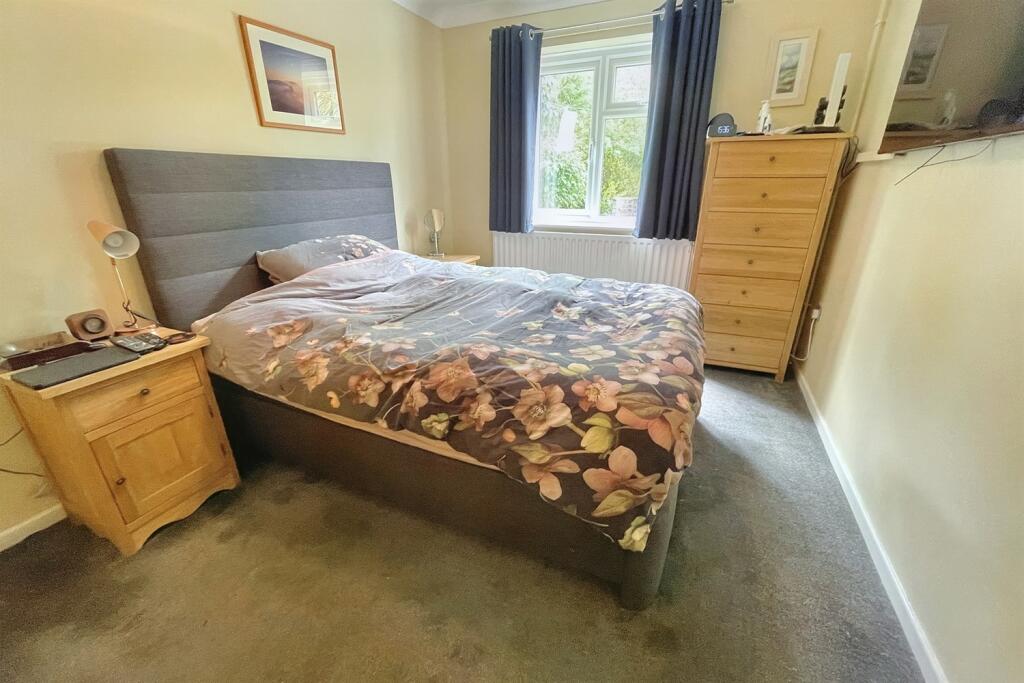 3 bedroom detached bungalow for sale in Sandford, BH20